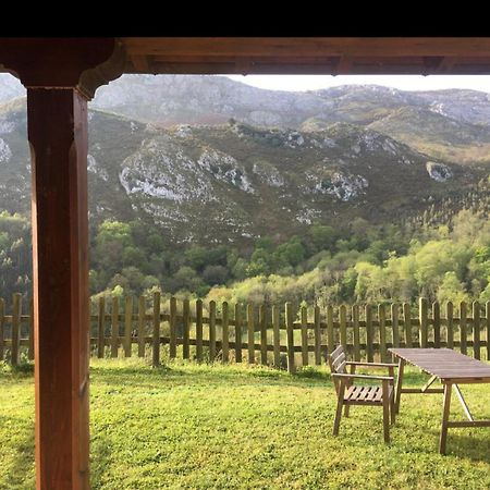 El Interior De Gaia Guest House Arriondas Exterior foto